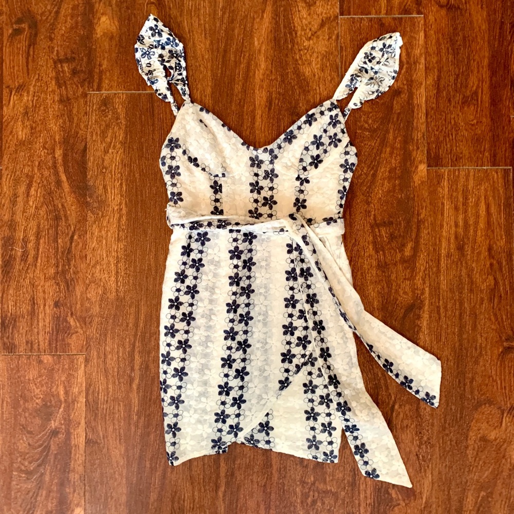 ✨NWOT! Selfie Leslie Mini Dress